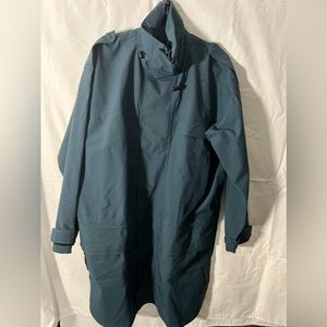 Gortex-like waterproofed and wind-proofed parka (military surplus) in navy